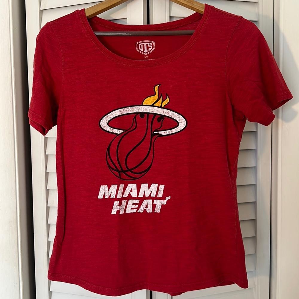 Miami Heat Red Shirt Small